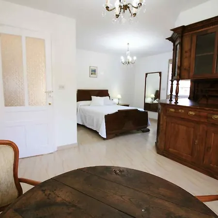 Casa Rustica Con Piscina Y Finca En Costa Da Morte Cores